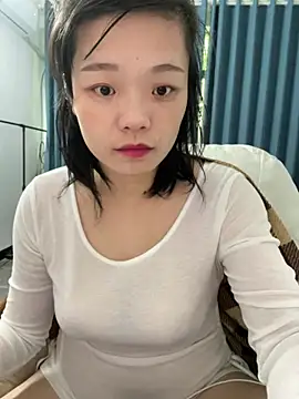 Snapshot of Bella0815 chatting on December 26, 2024, 2:33 am Bella0815 online show from December 26, 2024, 2:33 am