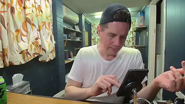 tilobinder online show from December 22, 2025, 12:38 pm