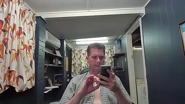 Snapshot of tilobinder chatting on December 17, 2024, 10:01 am tilobinder online show from December 17, 2024, 10:01 am