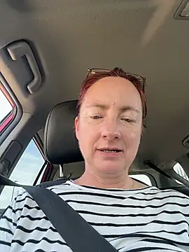 Snapshot of LouiseTswing chatting on July 9, 2026, 1:43 pm LouiseTswing online show from July 9, 2026, 1:43 pm