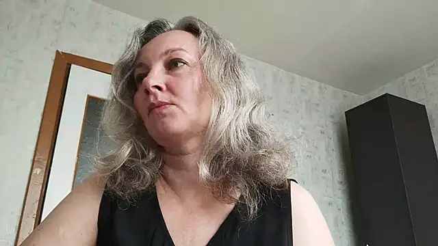EdithManning online show from May 12, 2026, 7:05 am