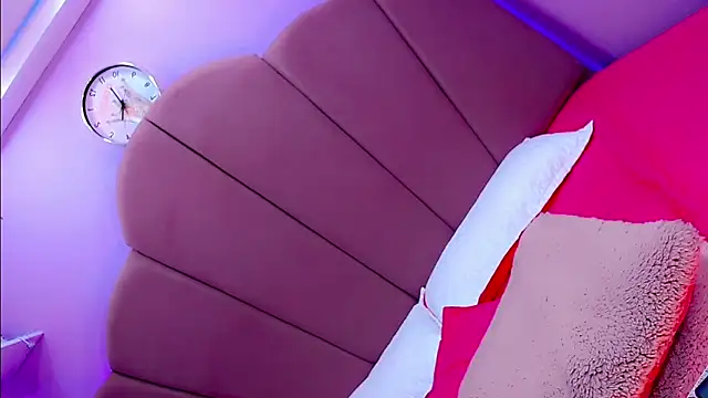 SexyValeriaa online show from March 17, 2025, 4:51 am