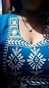 Hot-Anuska online show from March 6, 2025, 1:35 pm