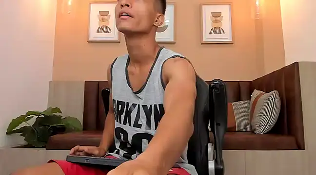 wolf james123 online show from February 6, 2025, 3:48 am