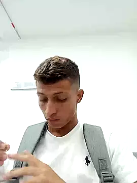 wolf james123 online show from February 26, 2025, 1:03 am