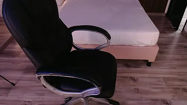 Sam mansson66 online show from October 3, 2025, 1:34 pm