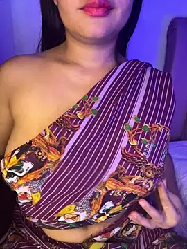 Snapshot of shara_queen1 chatting on May 12, 2026, 1:24 am shara queen1 online show from May 12, 2026, 1:24 am