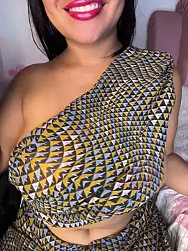 Snapshot of shara_queen1 chatting on June 4, 2026, 2:49 am shara queen1 online show from June 4, 2026, 2:49 am