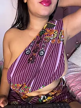 Snapshot of shara_queen1 chatting on May 27, 2026, 2:08 am shara queen1 online show from May 27, 2026, 2:08 am