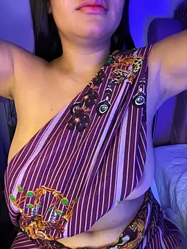 Snapshot of shara_queen1 chatting on May 8, 2026, 1:09 am shara queen1 online show from May 8, 2026, 1:09 am