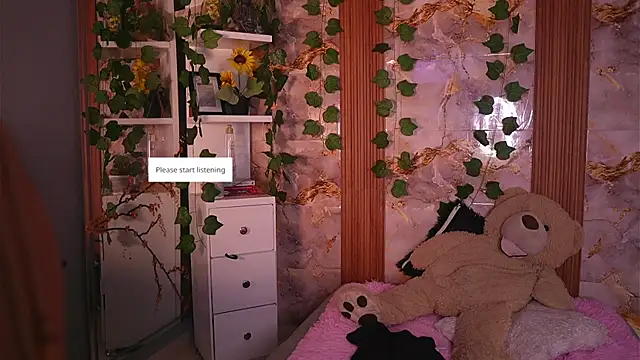 zoey-fox online show from June 14, 2026, 5:03 pm