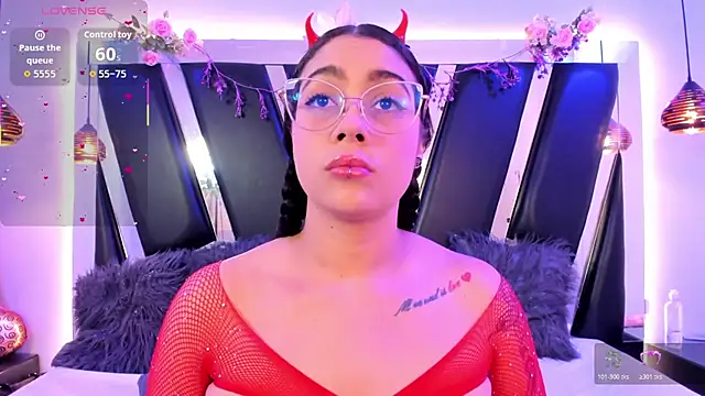 antonelllepiercee online show from February 20, 2026, 11:34 am