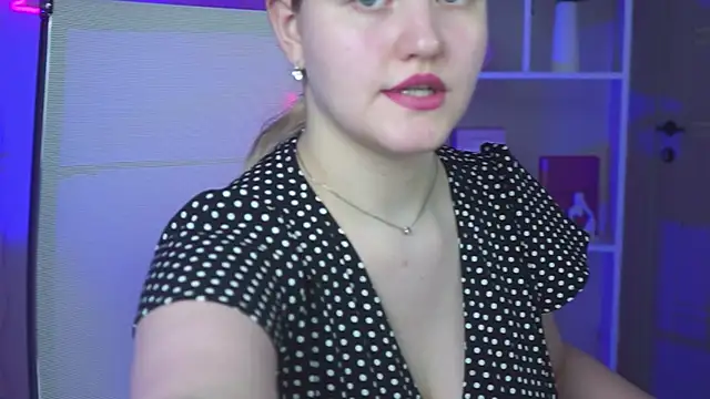 KellyPoter online show from June 6, 2026, 6:40 am