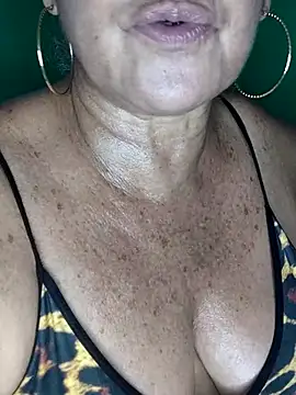 Kasandra Ho online show from October 26, 2025, 6:30 pm