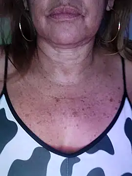 Kasandra Ho online show from March 6, 2026, 2:45 pm