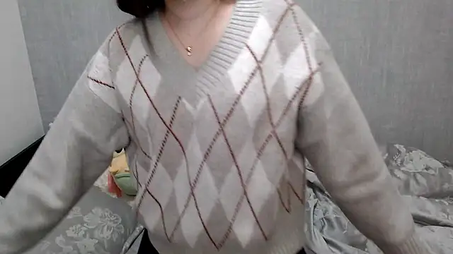 -SHIZUKU- online show from December 7, 2024, 12:40 pm