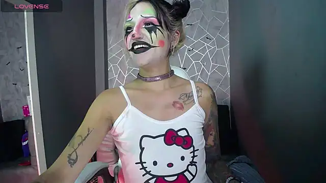 Snapshot of amelierouss chatting on February 2, 2026, 6:56 am amelierouss online show from February 2, 2026, 6:56 am