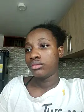 Snapshot of kharoll chatting on February 5, 2026, 12:39 am kharoll online show from February 5, 2026, 12:39 am