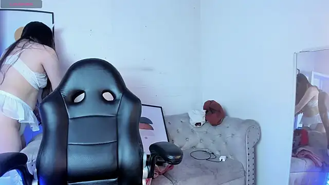 Aliiceyong online show from March 8, 2025, 4:01 am