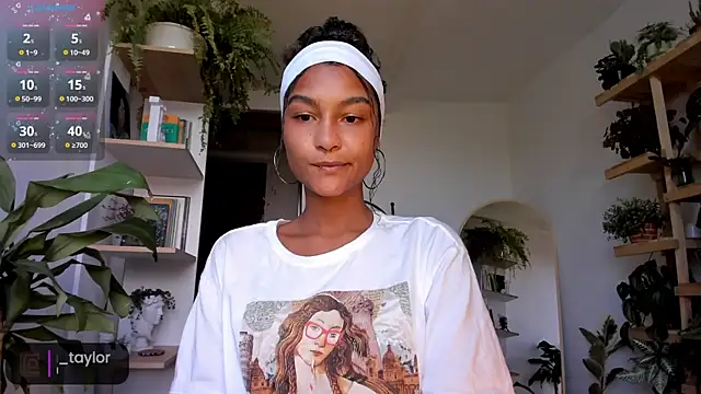 Snapshot of Johaphyton chatting on January 18, 2025, 9:13 pm Johaphyton online show from January 18, 2025, 9:13 pm