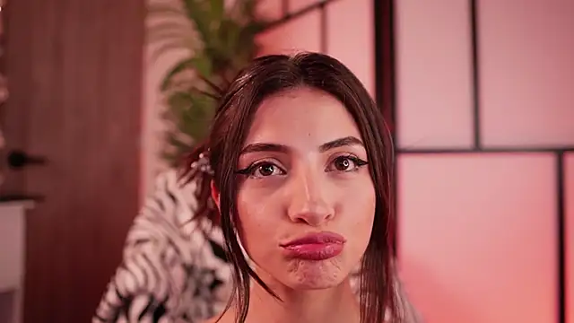 Snapshot of Megga_Bluee chatting on February 27, 2026, 11:48 pm Megga Bluee online show from February 27, 2026, 11:48 pm