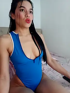 CorinaSmith28 online show from October 20, 2025, 8:31 pm