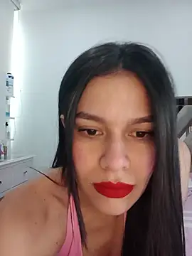 CorinaSmith28 online show from June 6, 2026, 9:20 pm
