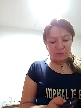 Snapshot of Skylar-Vox- chatting on March 9, 2025, 1:25 am Skylar-Vox- online show from March 9, 2025, 1:25 am