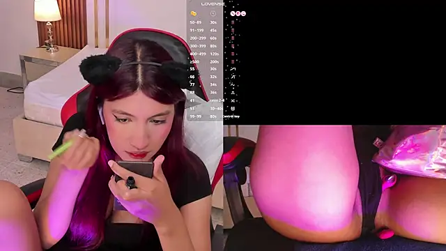 MiaVoss online show from November 23, 2025, 10:09 pm