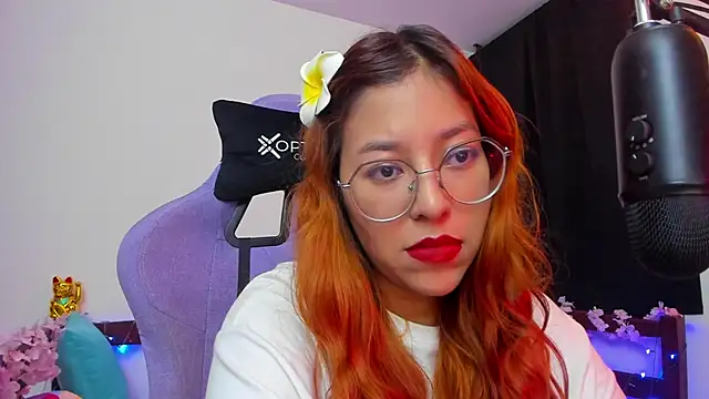 Snapshot of _Moon_Johnson chatting on November 11, 2025, 2:06 am Moon Johnson online show from November 11, 2025, 2:06 am