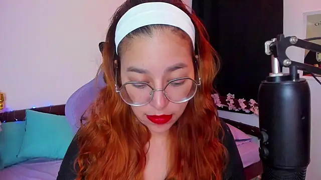 Snapshot of _Moon_Johnson chatting on November 8, 2025, 1:53 am Moon Johnson online show from November 8, 2025, 1:53 am