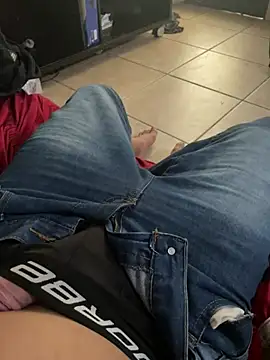 Snapshot of kauanzinhoofc chatting on December 21, 2024, 10:17 am kauanzinhoofc online show from December 21, 2024, 10:17 am