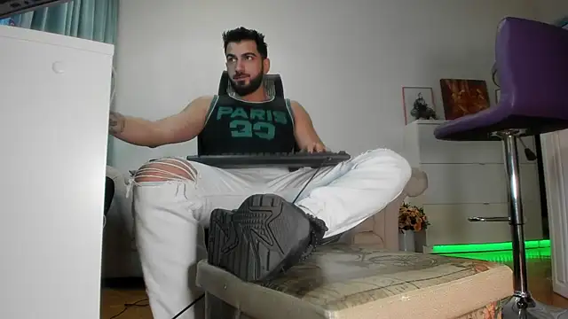 Snapshot of welcometo_hell chatting on September 27, 2025, 7:03 am welcometo hell online show from September 27, 2025, 7:03 am