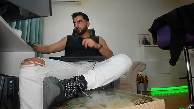 Snapshot of welcometo_hell chatting on September 21, 2025, 4:17 am welcometo hell online show from September 21, 2025, 4:17 am