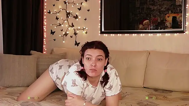 Alysta online show from December 23, 2025, 5:51 am