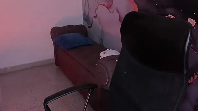 Danielacossio online show from November 26, 2025, 4:12 am