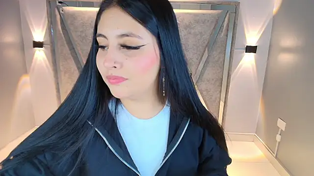 Annie9  online show from January 11, 2026, 2:18 am