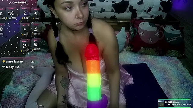 kellycakemeow online show from September 23, 2025, 5:03 am