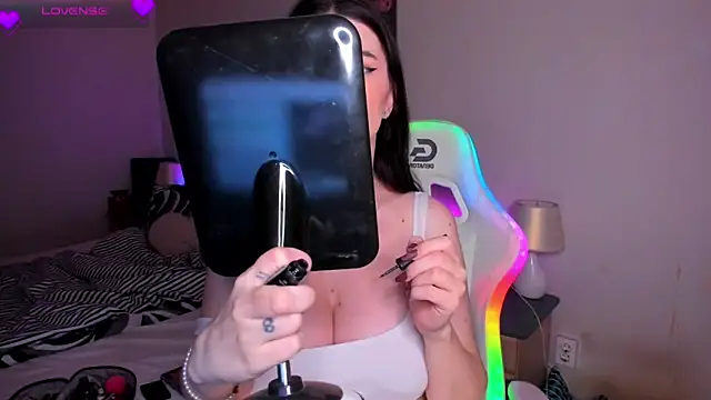 AdellaLoveX online show from December 1, 2025, 5:52 am