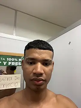 Snapshot of Camilo_Marin chatting on July 16, 2026, 1:13 am Camilo Marin online show from July 16, 2026, 1:13 am