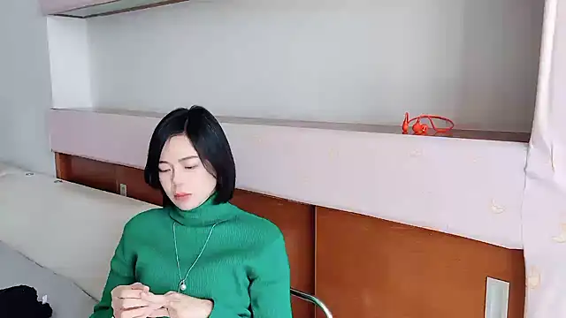 Linda-LL online show from March 19, 2025, 6:03 am