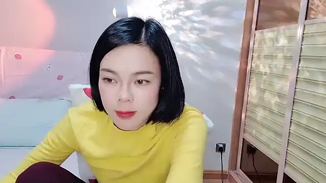 Linda-LL online show from March 17, 2025, 11:53 am