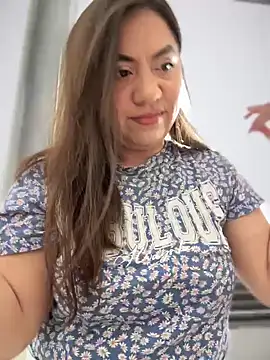 Iam  Cristal online show from December 21, 2025, 8:42 pm