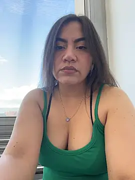Iam  Cristal online show from May 9, 2026, 9:29 pm