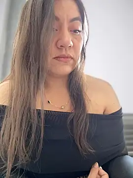 Iam  Cristal online show from January 13, 2026, 10:03 pm