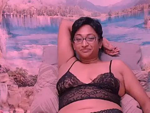 Snapshot of indianspicey chatting on January 15, 2025, 1:56 am indianspicey online show from January 15, 2025, 1:56 am