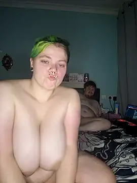 Snapshot of kira_132 chatting on September 28, 2025, 10:28 pm kira 132 online show from September 28, 2025, 10:28 pm