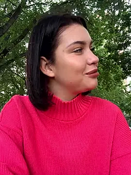 KikiWatson online show from September 11, 2025, 6:24 am