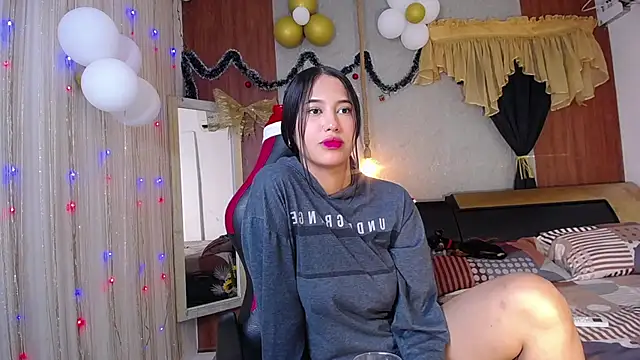 Snapshot of hera_divine chatting on December 5, 2025, 9:12 pm hera divine online show from December 5, 2025, 9:12 pm