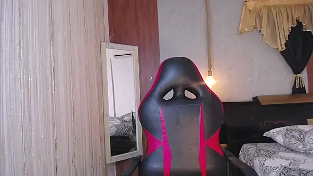 Snapshot of hera_divine chatting on November 7, 2025, 9:41 pm hera divine online show from November 7, 2025, 9:41 pm